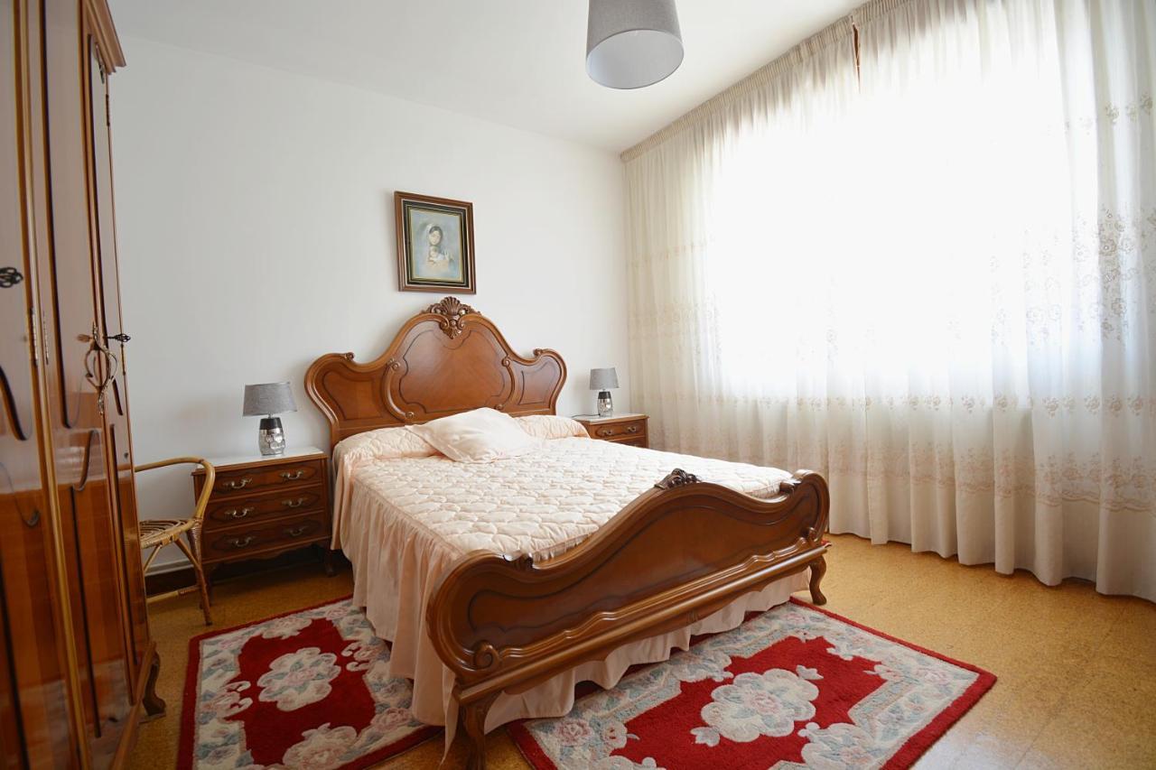 Casa Con Jardin En Vilanova De Arousa ปอนเตเบดรา ภายนอก รูปภาพ
