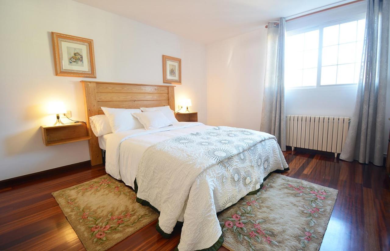 Casa Con Jardin En Vilanova De Arousa ปอนเตเบดรา ภายนอก รูปภาพ